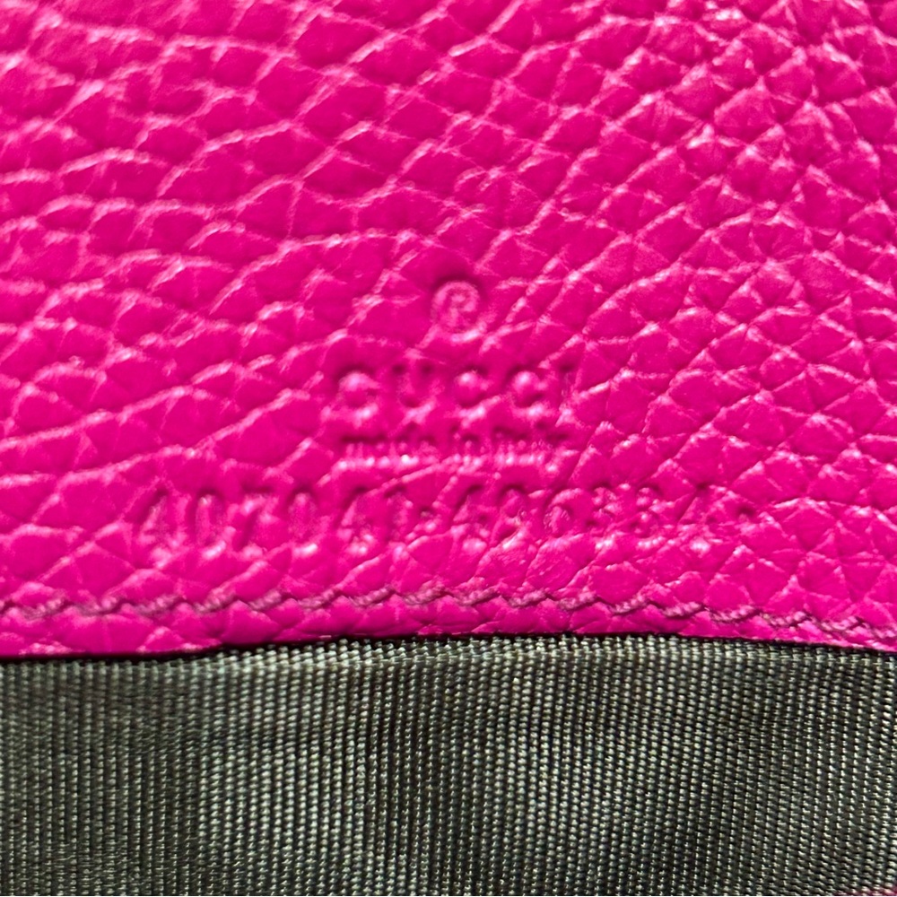 GUCCI Mini Soho Pebbled Leather Wallet On Chain Crossbody Bag Magenta Hot Pink - Picture 6 of 16